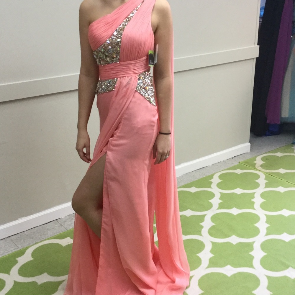 MacDuggal prom, size6